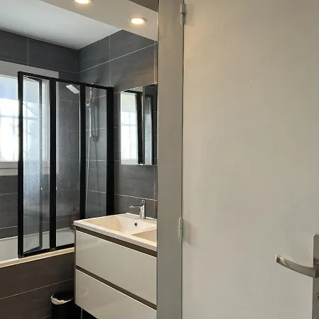 Maison De Famille Piscine Jacuzzi 10 P Lissieu