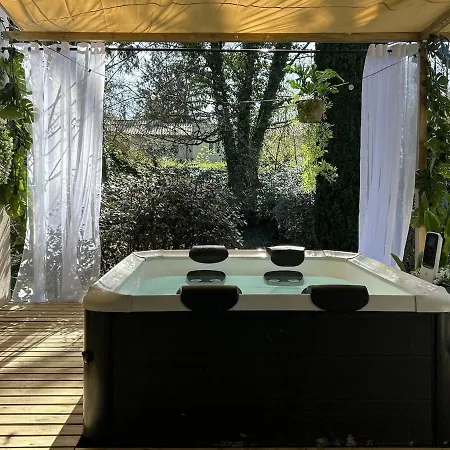 Nyaraló Maison De Famille Piscine Jacuzzi 10 P *